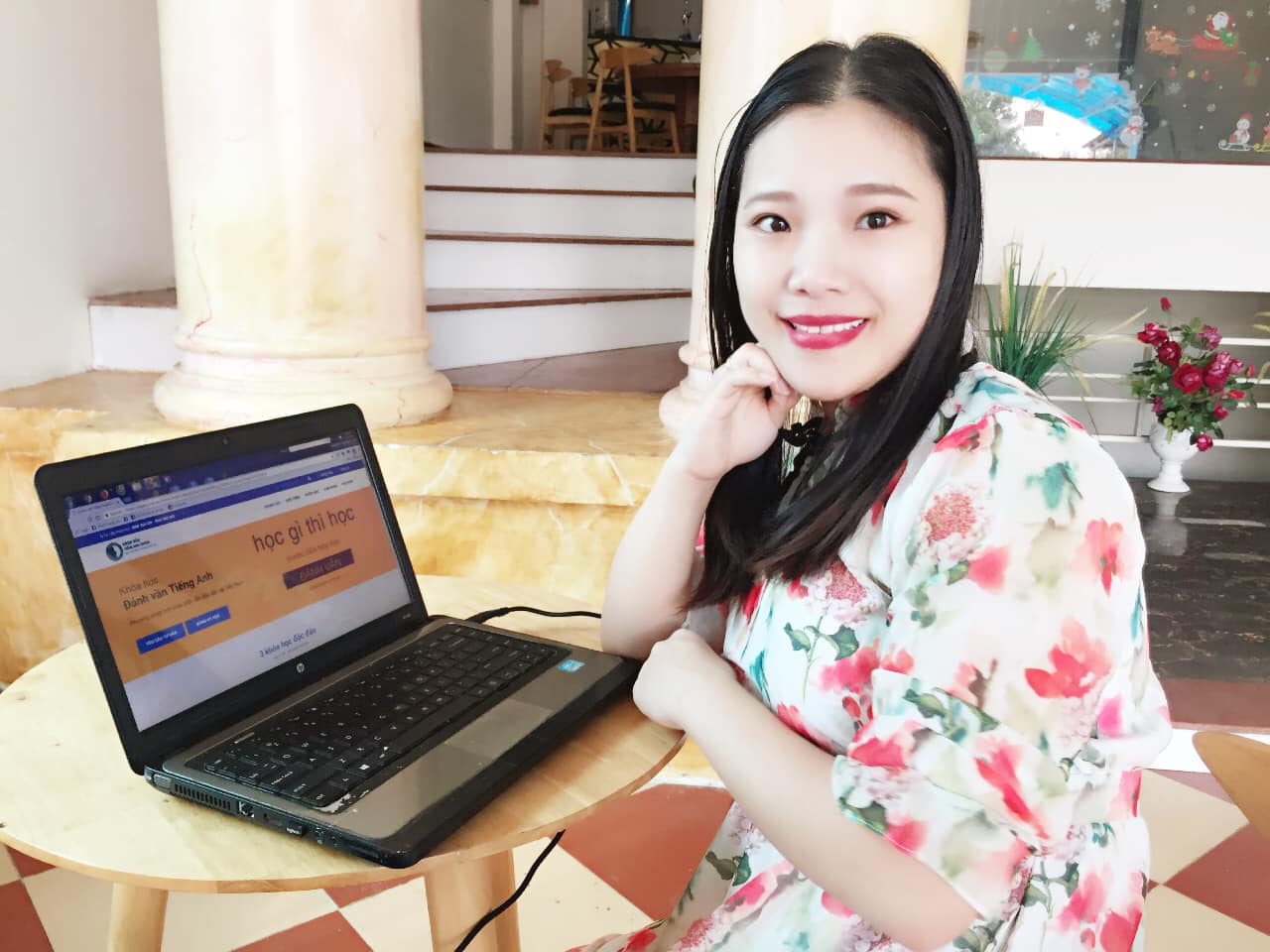 Hoài Thu và mẹ